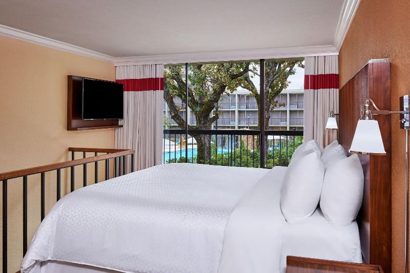 חדר סטנדרט עם מיטת קינג, Four Points By Sheraton Little Rock Midtown