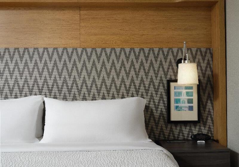 스탠다드 룸 킹사이즈 침대, Holiday Inn Boston   Dedham Hotel & Conference Center By Ihg