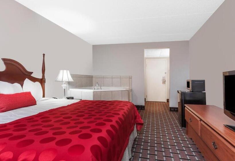带大床的复式套间, Ramada By Wyndham Henderson/evansville