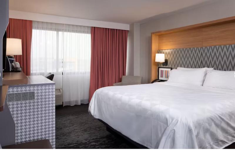 장애인을 위한 킹사이즈 침대 스탠다드 룸, Holiday Inn Washington College Pk I 95