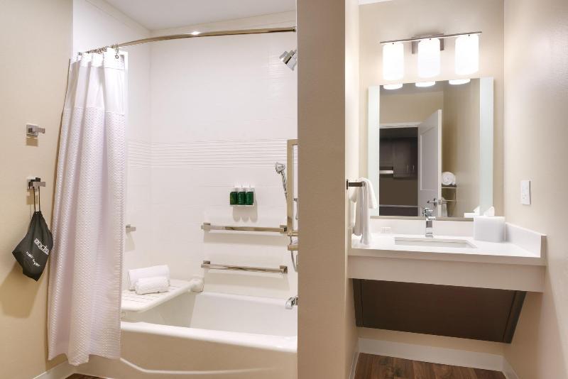 스탠다드 룸 킹사이즈 침대, Holiday Inn Washington College Pk I 95