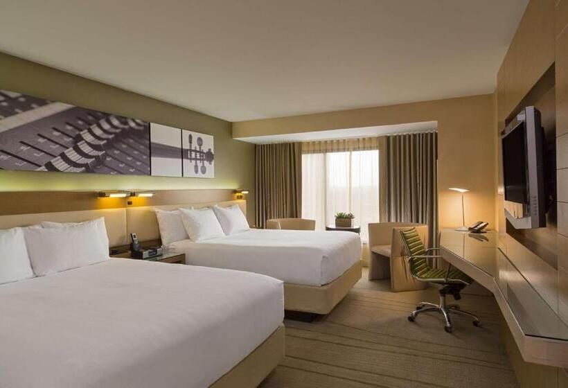 חדר סטנדרט עם מיטת קווין, Hyatt Regency Austin