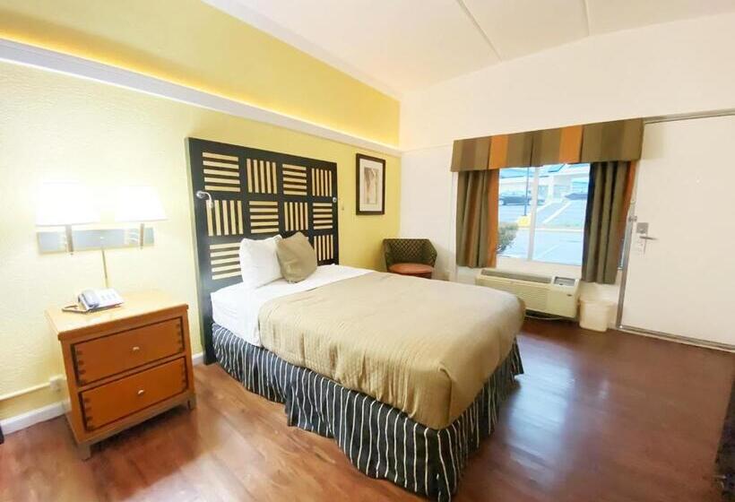 스탠다드 룸 킹사이즈 침대, M Morgantown   Wvu Area