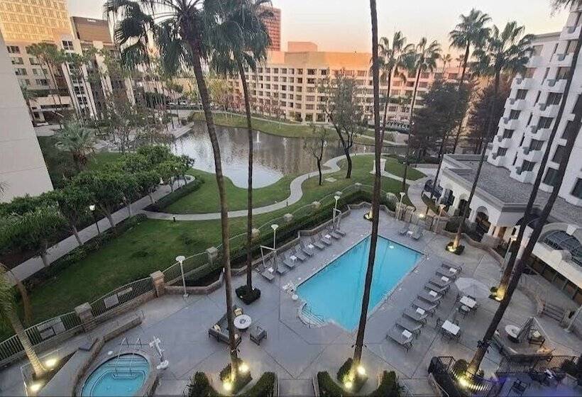 스위트, Costa Mesa Marriott