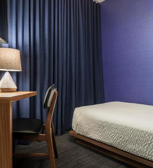 스탠다드 룸 더블 침대, Found Hotel Boston Common