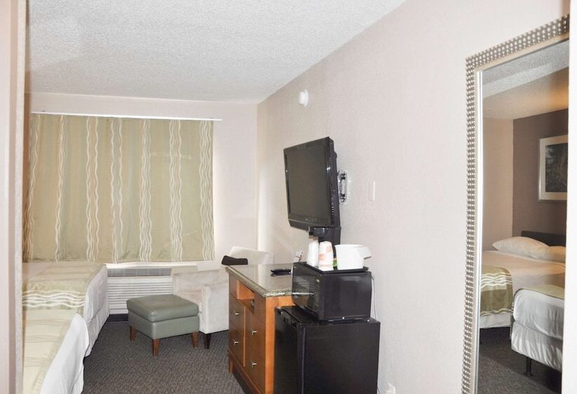 스탠다드 룸 더블 침대 2개, Bison Inn & Suites On University