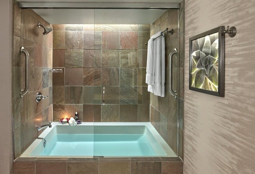 חדר סטנדרט מיטה זוגית, Loews Ventana Canyon Resort