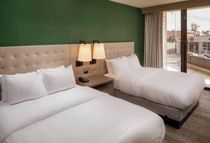 스탠다드 룸 더블 침대 2개, Hilton Birmingham Downtown At Uab