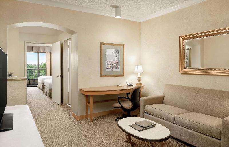Люкс Superior, Hilton Boca Raton Suites