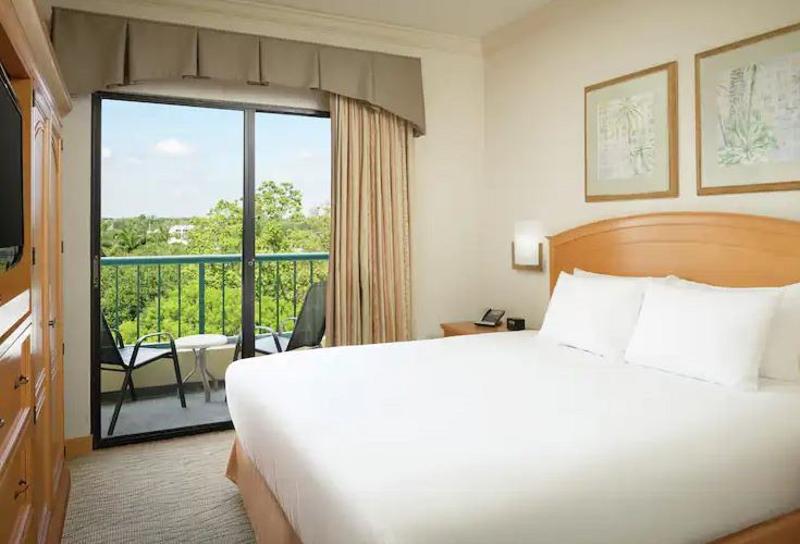 Люкс, Hilton Boca Raton Suites