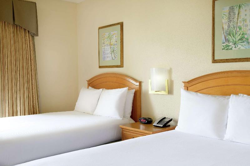 Люкс Адаптированный для Инвалидов, Hilton Boca Raton Suites