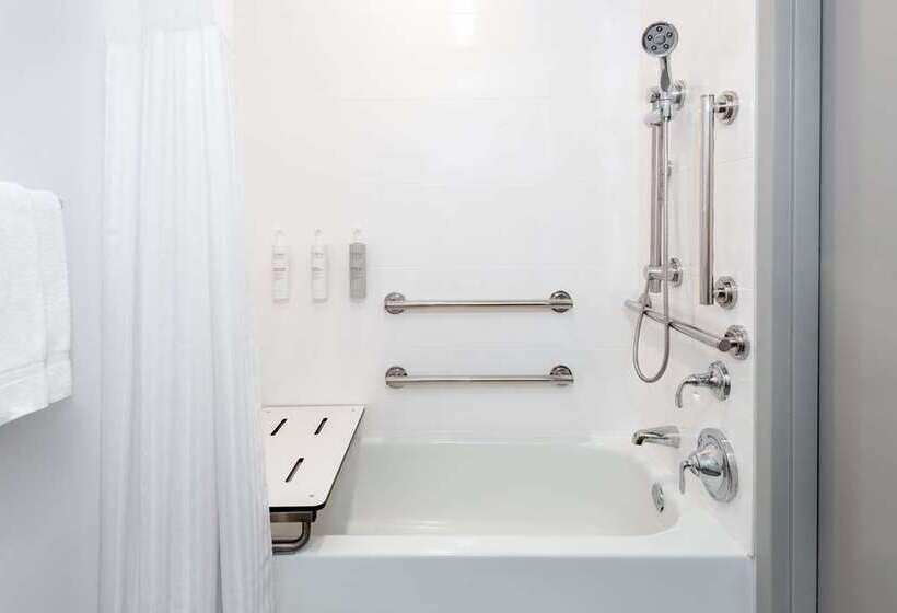 Номер Стандарт, Hilton Cincinnati Netherland Plaza