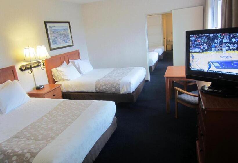 Номер Стандарт, Newport Channel Inn