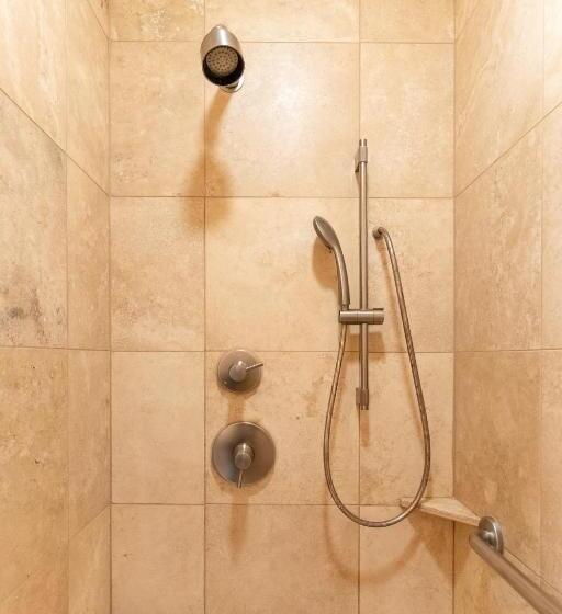 اتاق استاندارد برای معلولان, Pacific Terrace