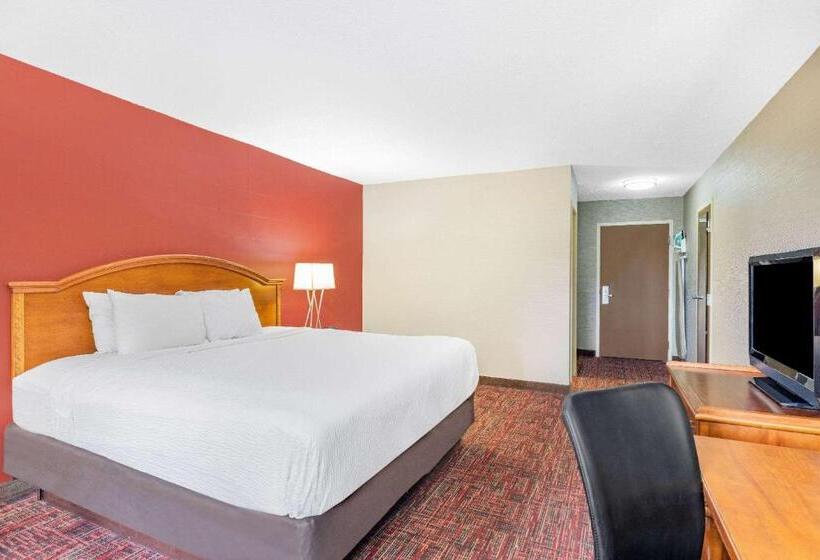带大床的标准间, Ramada By Wyndham Grand Forks