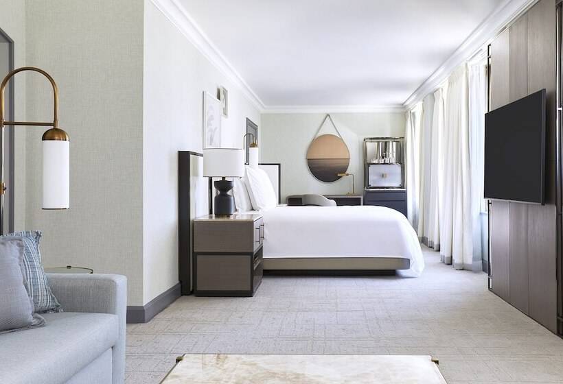 استودیو استاندارد با تخت کینگ, Beverly Wilshire, A Four Seasons