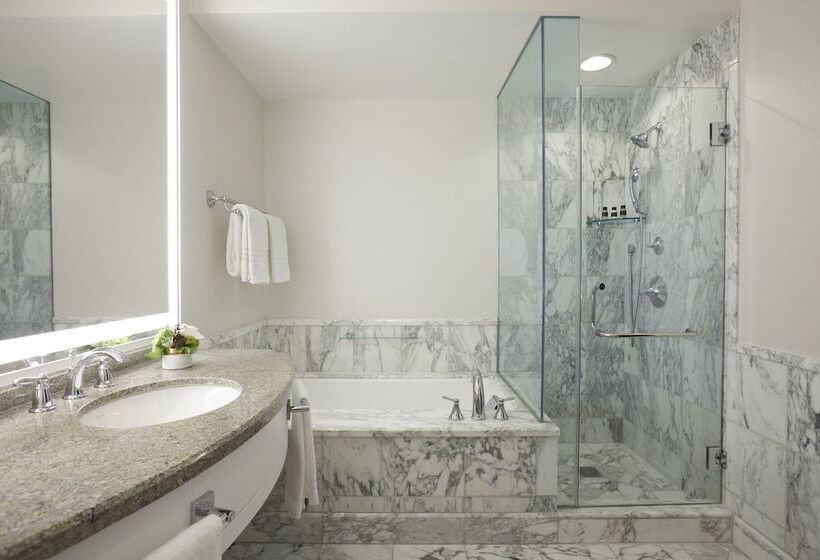 اتاق استاندارد با 2 تخت دوبل, Beverly Wilshire, A Four Seasons