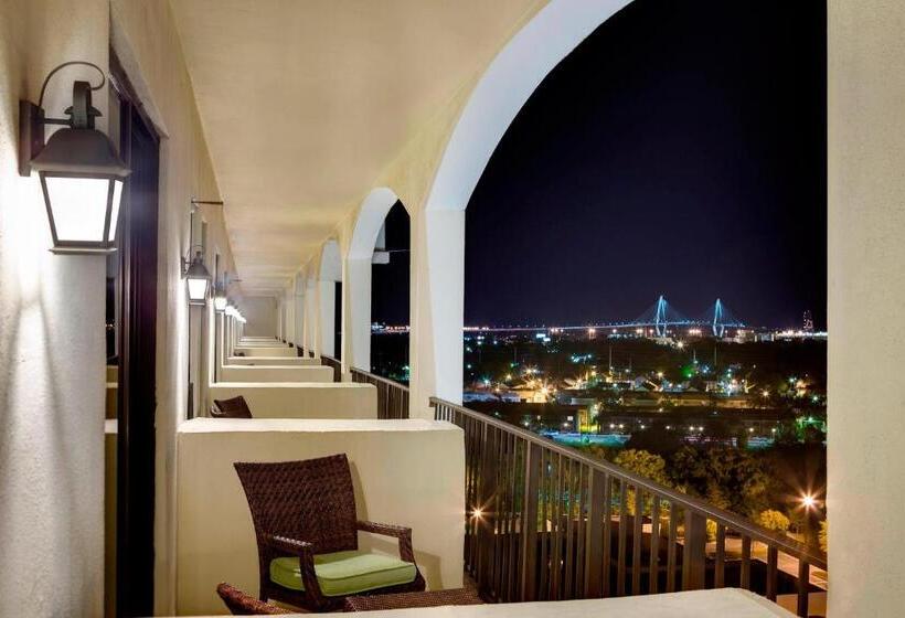 غرفة قياسية سرير كينج, Charleston Marriott