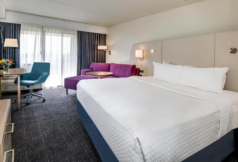 프리미엄 룸, Crowne Plaza Milwaukee South, An Ihg