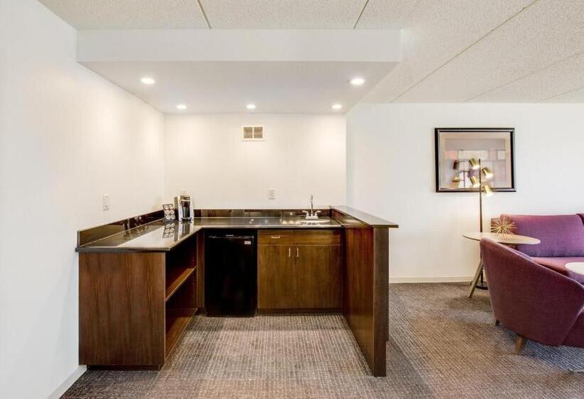 프레지덴셜 스위트, Crowne Plaza Milwaukee South, An Ihg