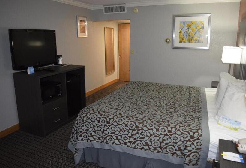 غرفة قياسية سرير كينج, Days Inn By Wyndham Rock Falls