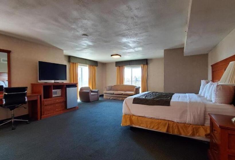 带大床的标准工作室, Ramada By Wyndham Flagstaff East