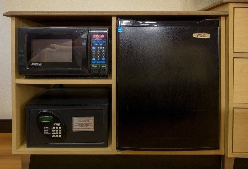 Номер Deluxe, Red Roof Inn Erie – I 90