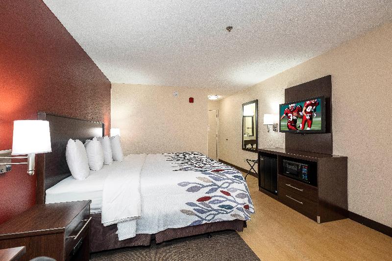 带大床的高级房间, Red Roof Inn Washington, Pa