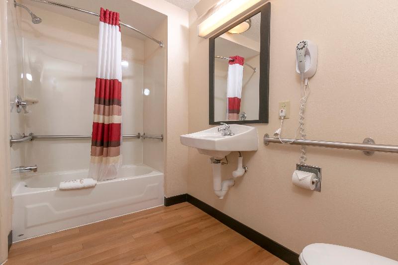 带大床的高级房间, Red Roof Inn Washington, Pa