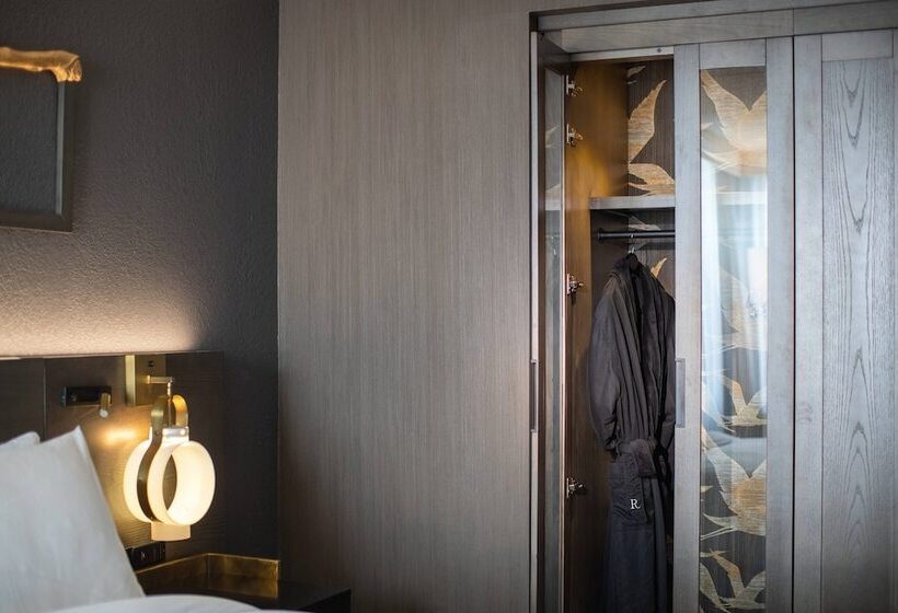 Номер Стандарт 2 Двуспальные Кровати, Renaissance Chicago North Shore