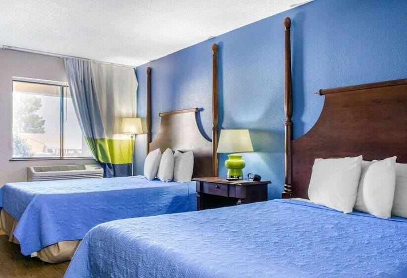 Номер Стандарт 2 Двуспальные Кровати, Rodeway Inn Near Ft Huachuca