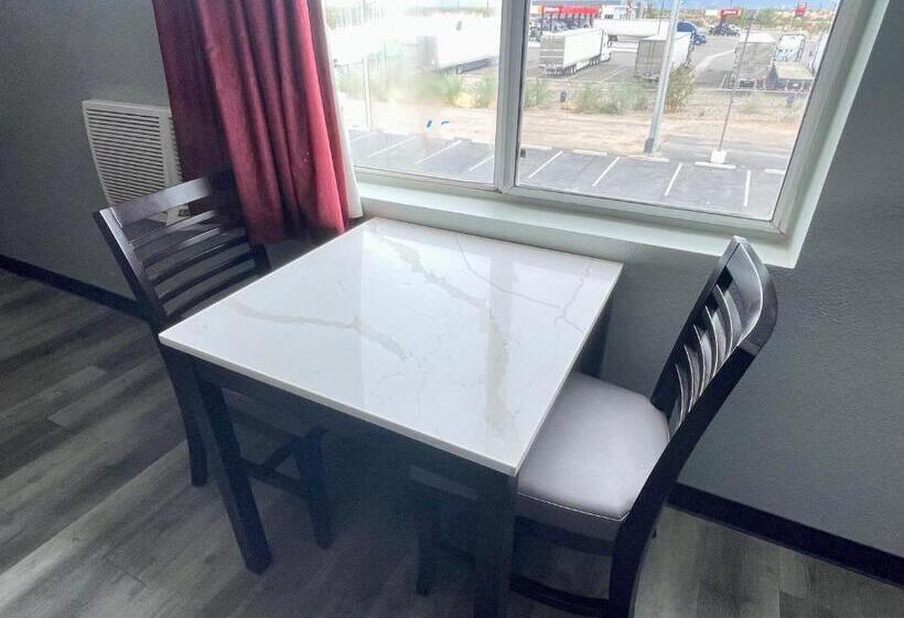 디럭스 스위트 킹 침대, Americas Choice Inn & Suites