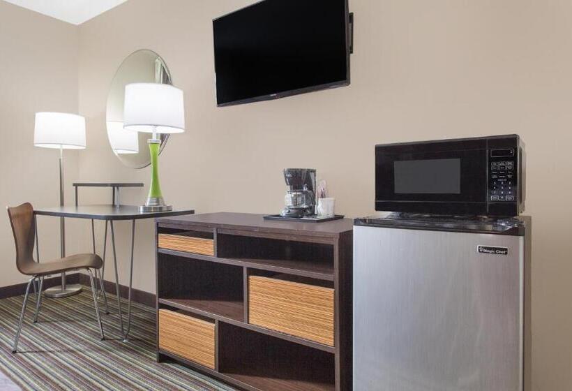 חדר סטנדרט עם מיטת קינג, Super 8 By Wyndham Columbus Airport