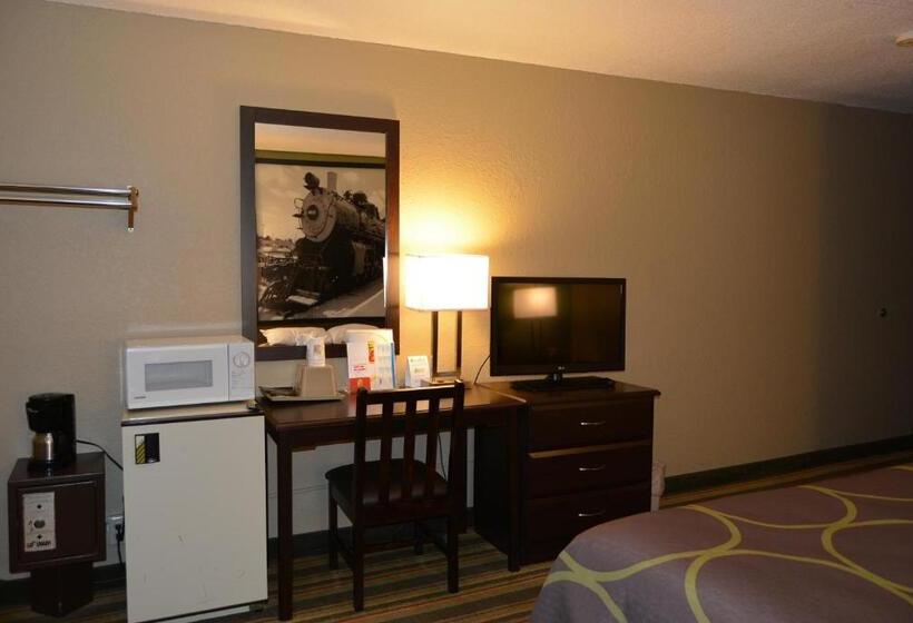 Номер Стандарт Адаптированный для Инвалидов, Super 8 By Wyndham Topeka/wanamaker Rd/i70