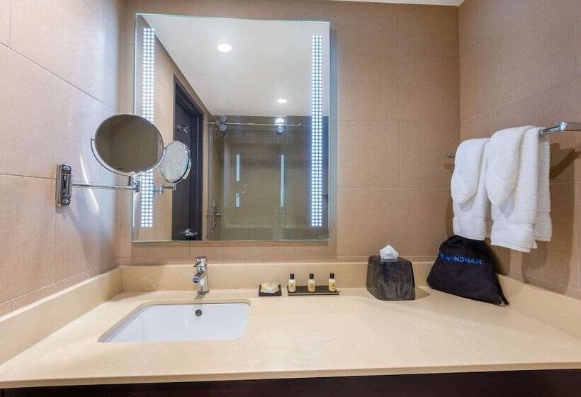 수피리어 룸 풀장 전망, Wyndham Lancaster Resort And Convention Center