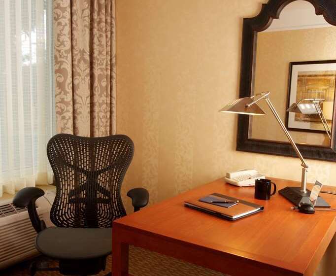Номер Deluxe Кровать Куин, Hilton Waco