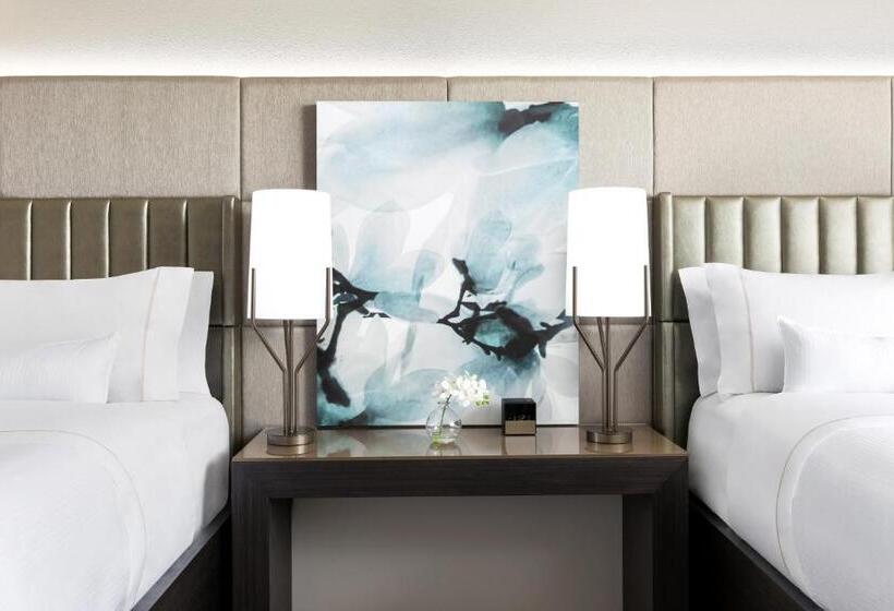 Deluxe room with river view, The Westin New Orleans
