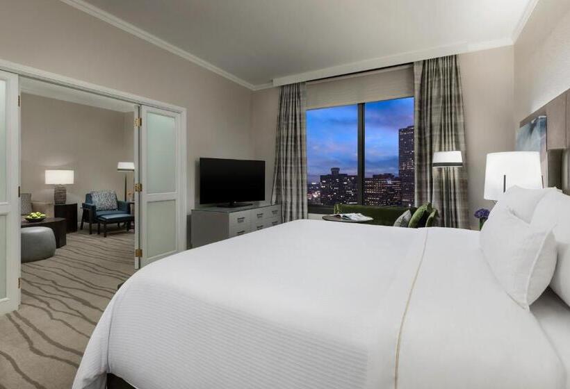 스위트 킹사이즈 침대, The Westin New Orleans