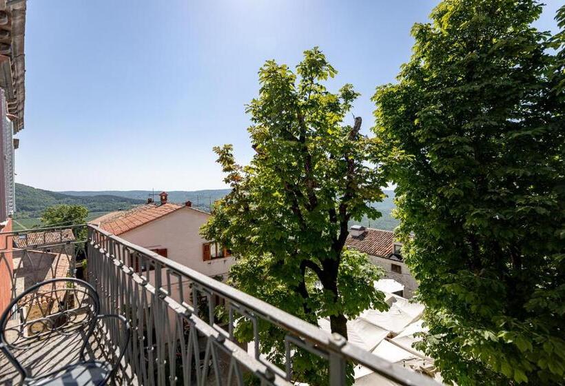 Номер Deluxe с Балконом, Boutique Hotel Kaštel