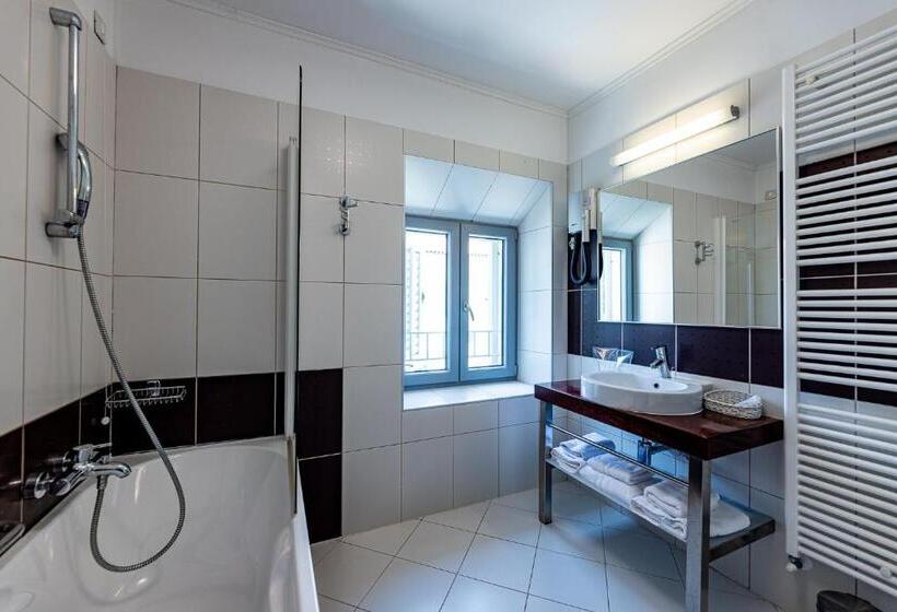 Номер Deluxe с Балконом, Boutique Hotel Kaštel