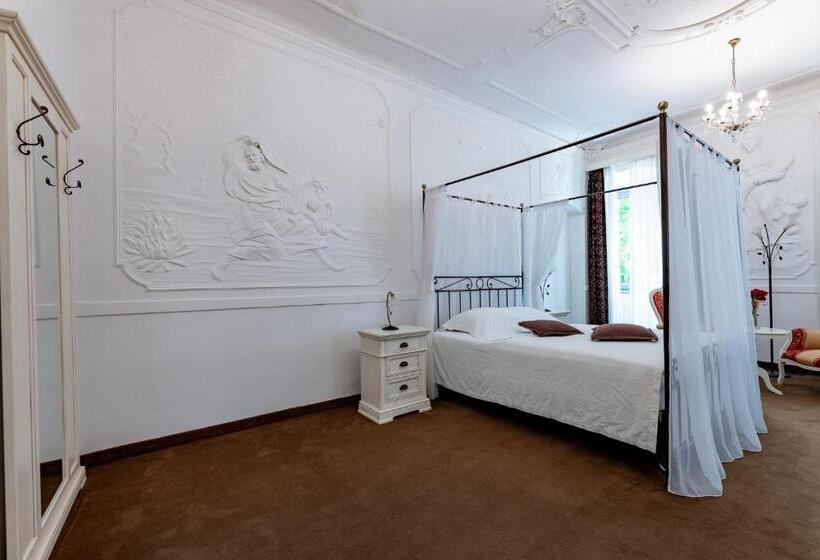 Quarto Deluxe com Sacada, Boutique Hotel Kaštel