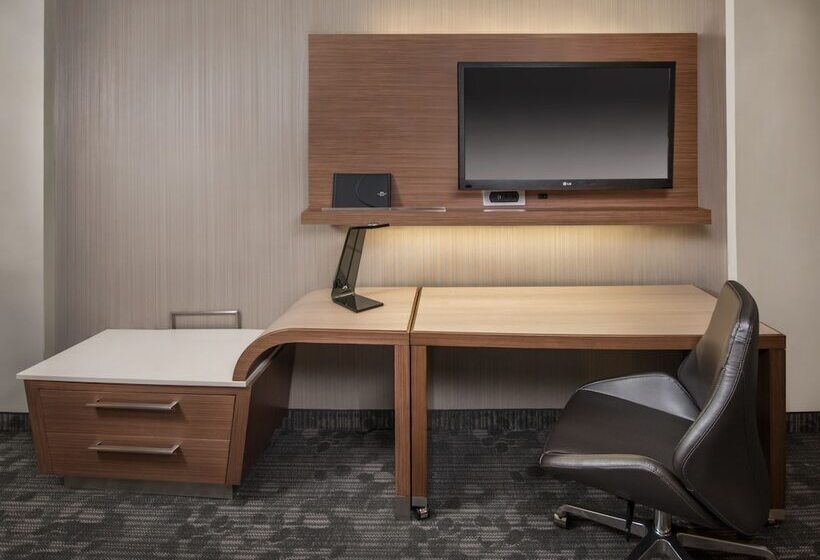 Номер Стандарт 2 Двуспальные Кровати, Courtyard By Marriott Lansing