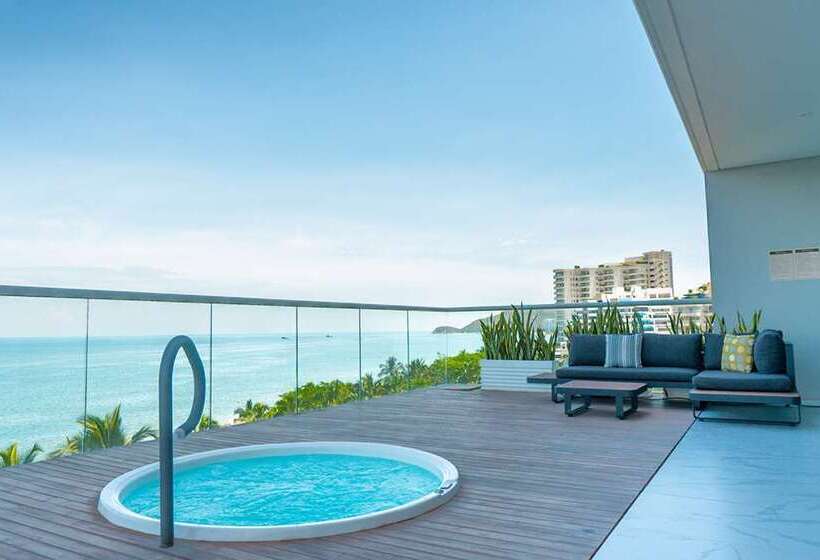 اتاق لوکس, The Condado Plaza