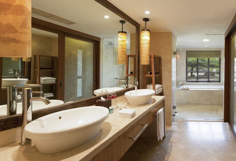Номер Клуб Вид на Море, Grand Hyatt Bali