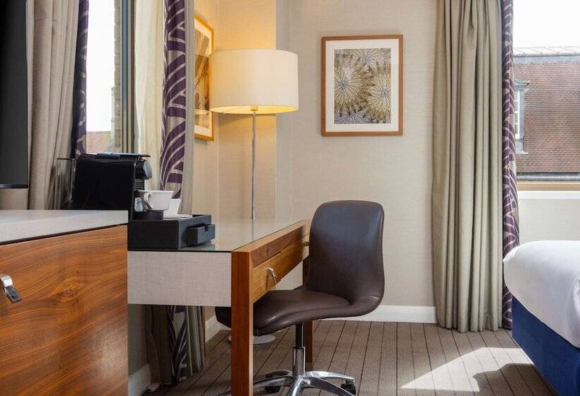 Номер Стандарт 2 Двуспальные Кровати, Hilton Cambridge City Centre