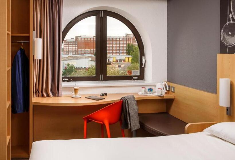 标准间, Ibis Southampton