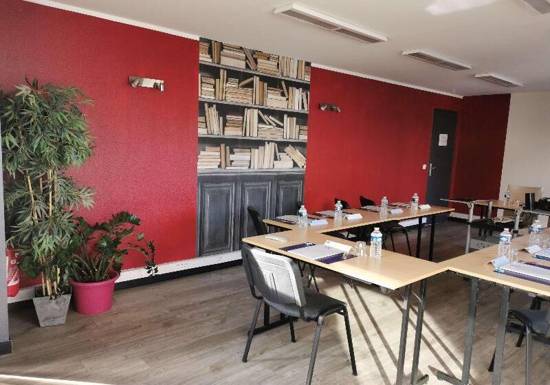 Номер Стандарт, Hôtel Kyriad Cap Sud