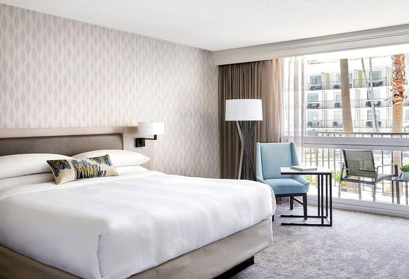 俱乐部房间, Los Angeles Airport Marriott