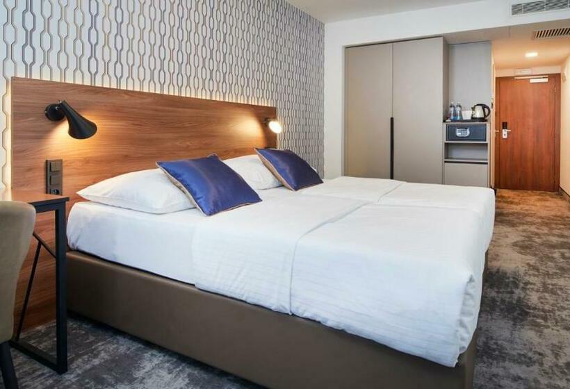 Quarto Deluxe, Orea Hotel Pyramida Praha