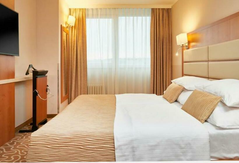 Suíte Clássica, Orea Hotel Pyramida Praha